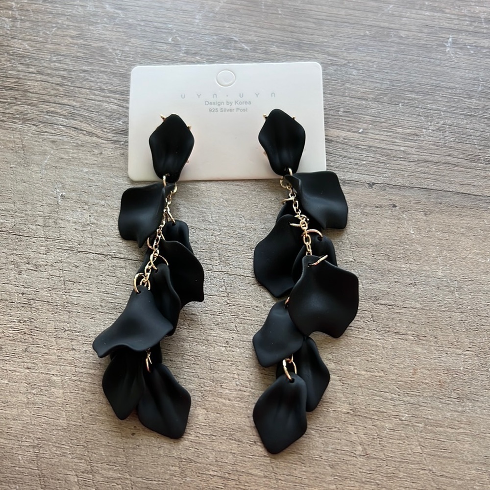 NEW Matte Black Layered Petal Dangle Earring
